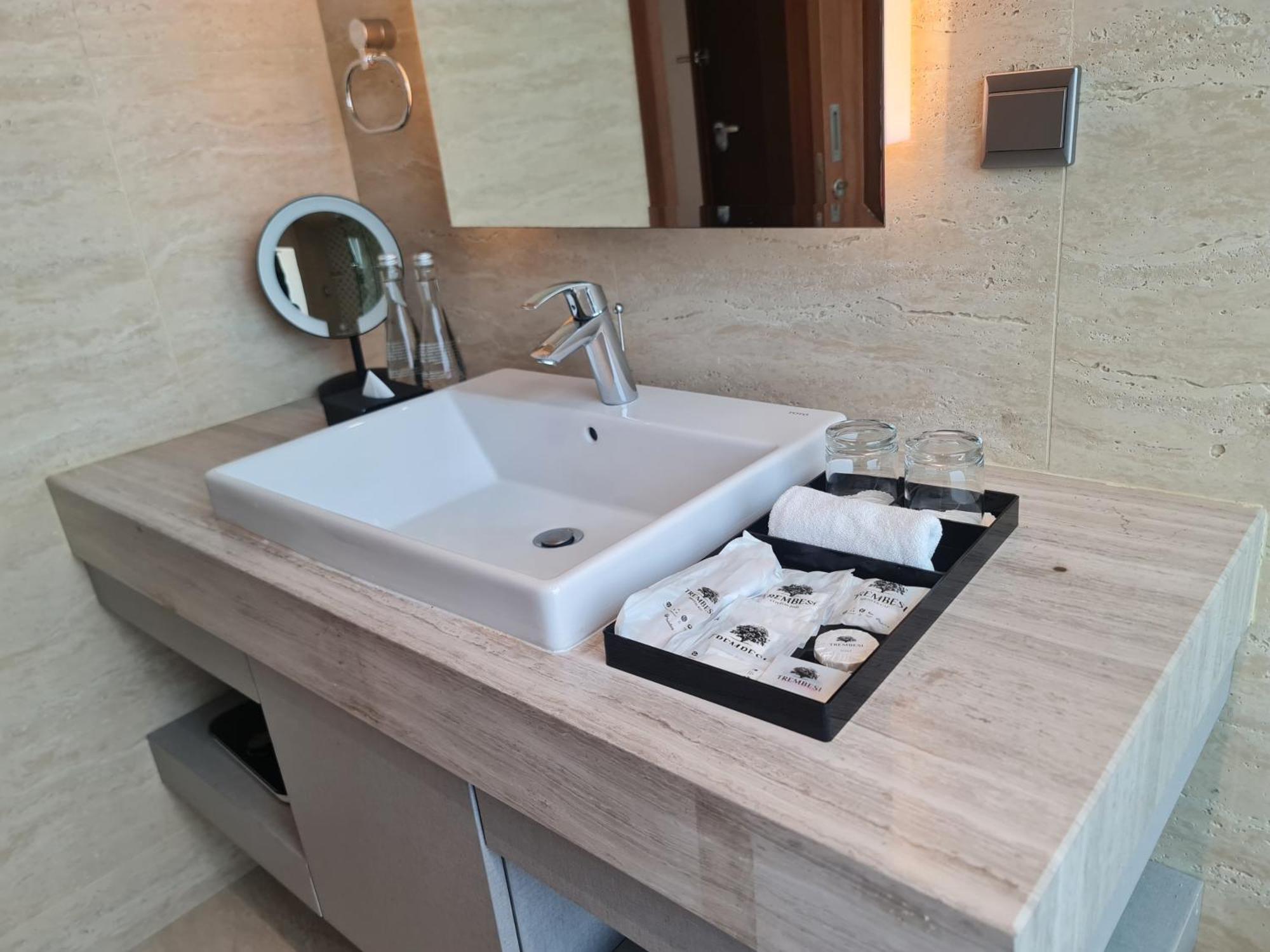 Trembesi Hotel Serpong Zewnętrze zdjęcie