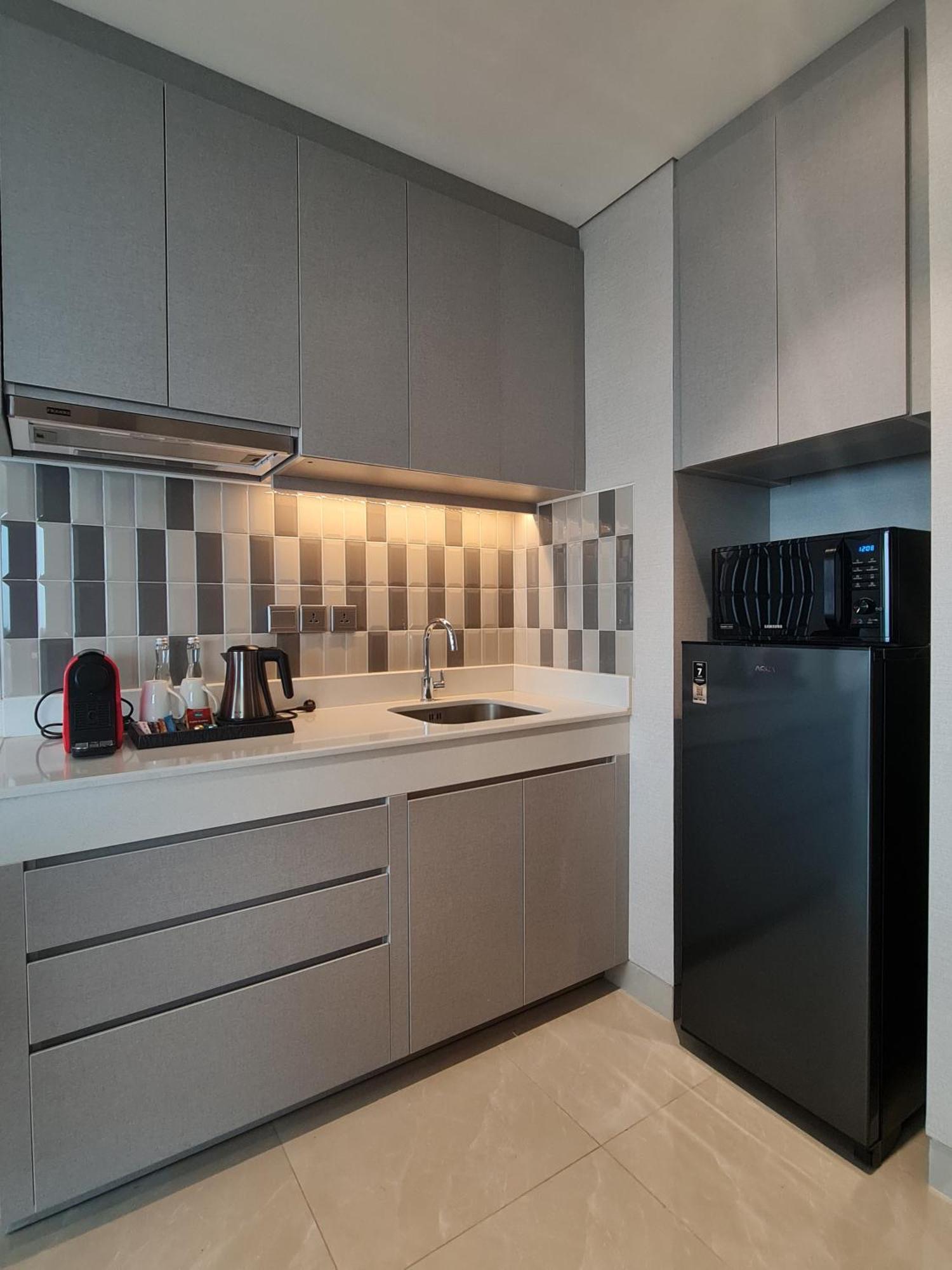 Trembesi Hotel Serpong Zewnętrze zdjęcie